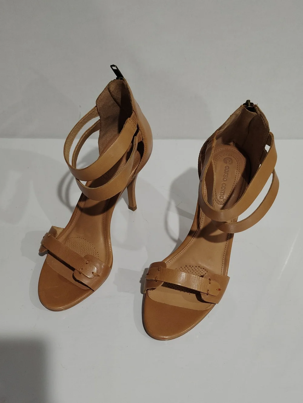 Corso Como Women's Beige Leather Strappy Heel Sandal Size 10